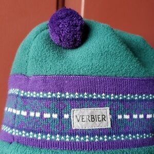 Verbier (Canadian) green and purple fleece hat with small pom One size